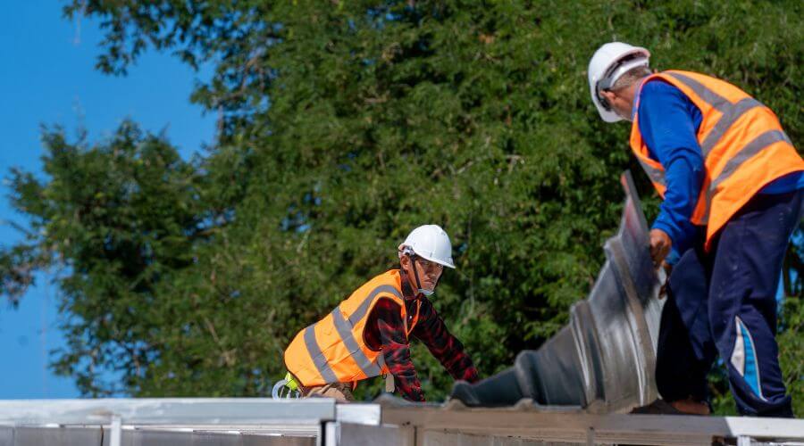 Professional residential roofers in Kipton, OH